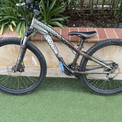 Specialized P1 Dirt Jumper Mountain Bike