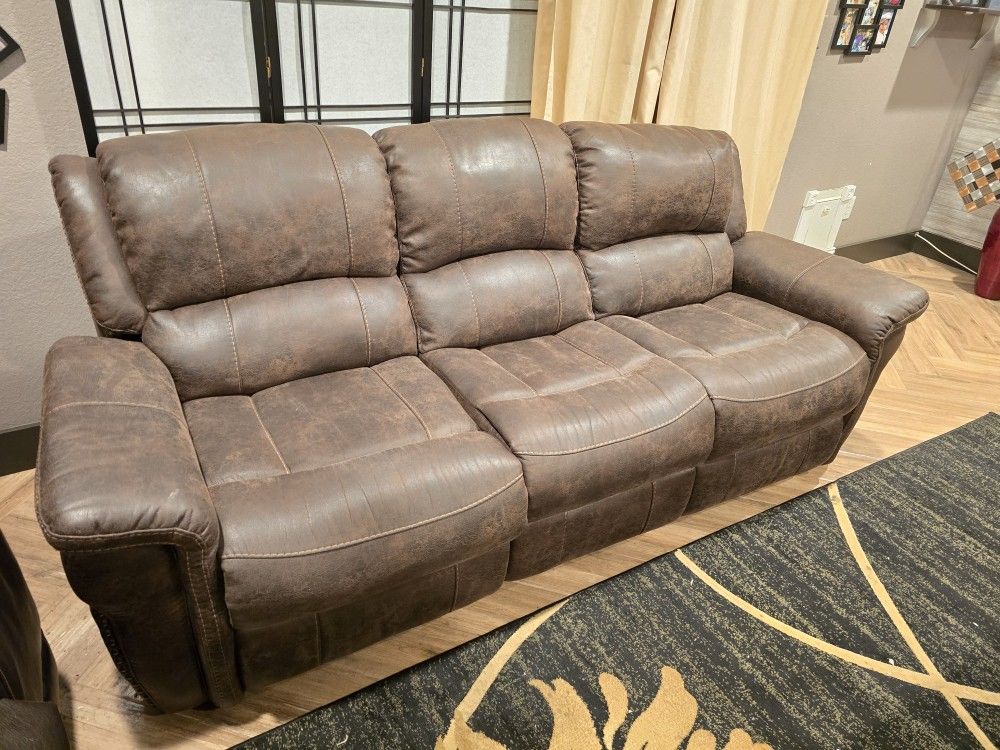 Reclining Sofa and Loveseat Set. Very Good Condition! $700 OBO