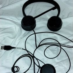 Headphones 🎧