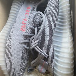 Yeezy beluga 2.0 size 9.5 NEW