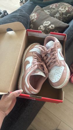 Nike dunks $10