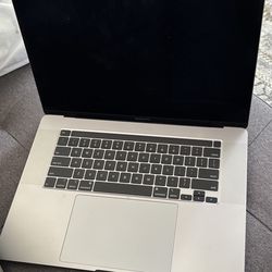 2019 16 Inch MacBook Pro With Touchbar 500 Gb Storage
