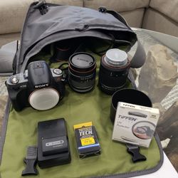 Sony Alpha DSLR-A330 dual-lens camera kit