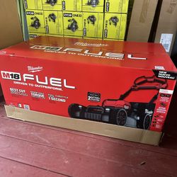 Milwaukee M18 FUEL Brushless Cordless 21 in. Walk Behind Dual Battery Self-Propelled Mower Kit