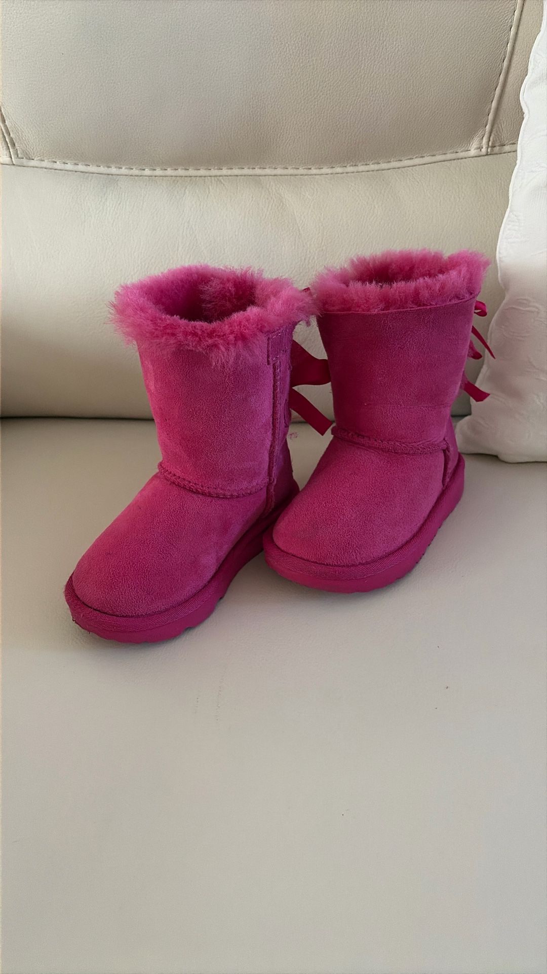 Hot Pink Bailey Uggs Boots Size 8 Toddler