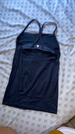 Lululemon size 4
