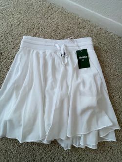 Brand new Halara skort size medium