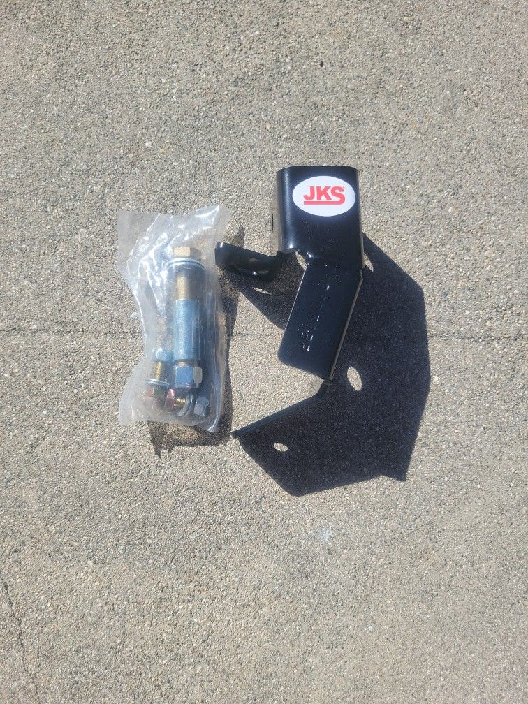 JKS Rear Track Bar Bracket