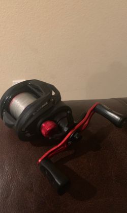 Black max baitcaster reel