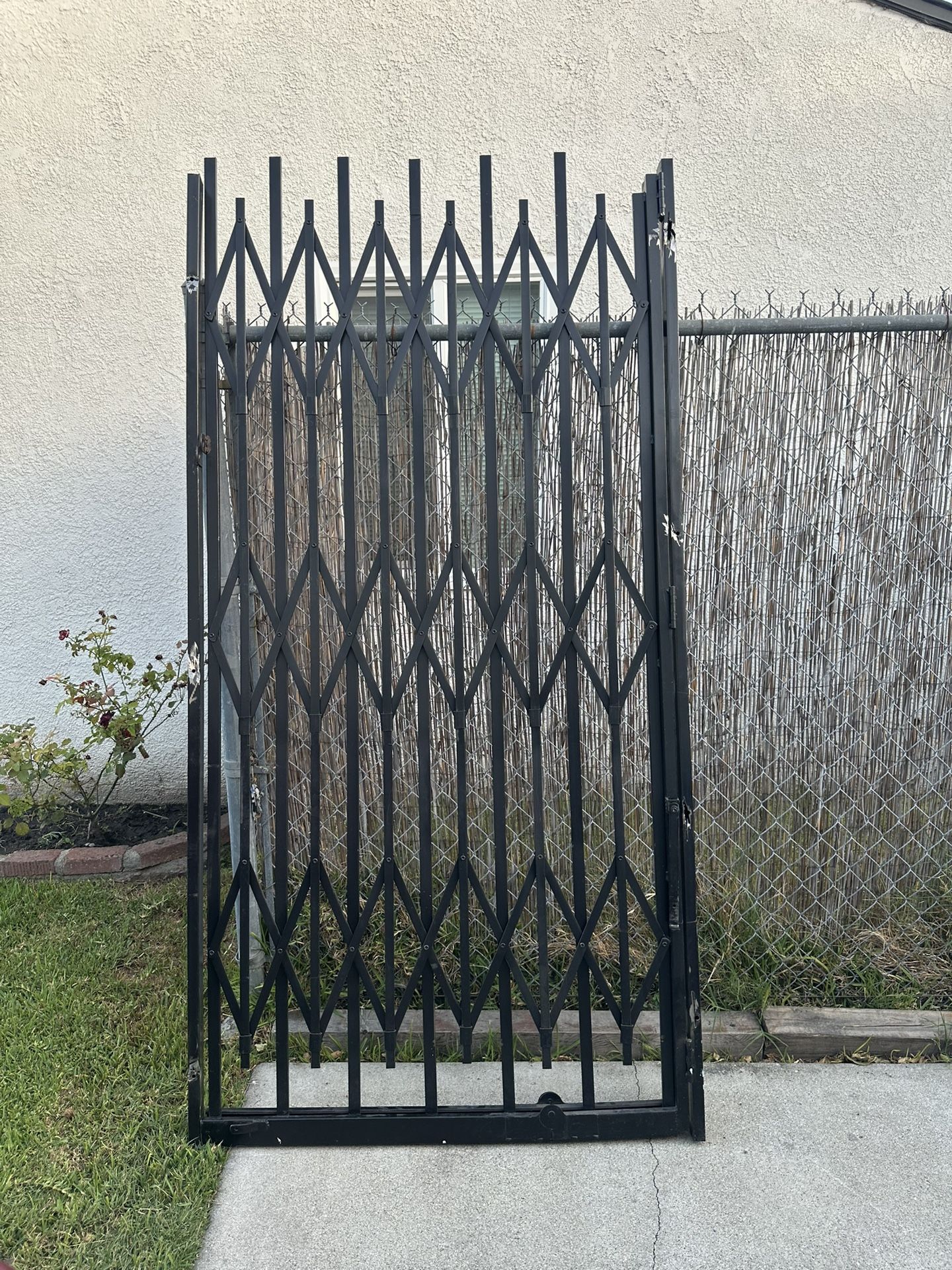 Single Folding Security Gate