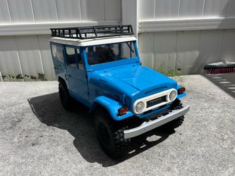 Toyota Land Cruiser 1/10 RC un