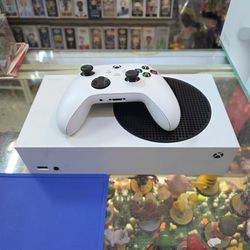 Xbox One Serie S 512gb  one controller cables