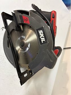 SKIL CIRCULAR SAW CORDED.