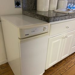 Free Home Kitchen Trash Compactor (made Of Heavy Metal)