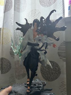 Sasuke figure