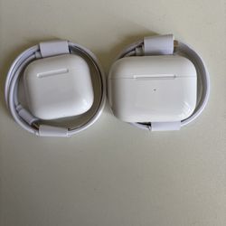 Airpods Pro 2 and 4