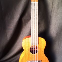 Donner concert size ukulele