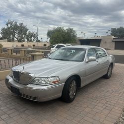 2005 Lincoln Town car 