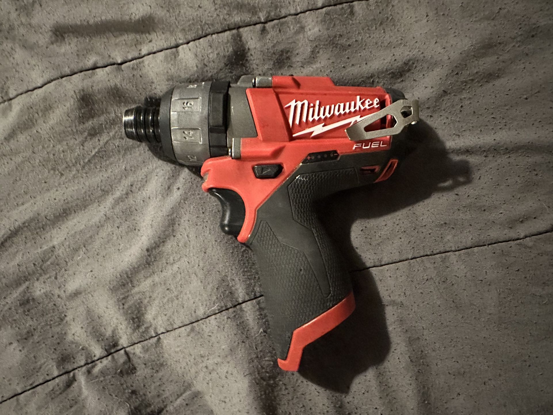 MILWAUKEE 2402-20 M12 FUEL 12V 1/4" 2-Speed Cordless Hex Screwdriver Tool Only - Lightly Used