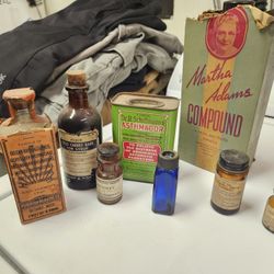Collection Of Vintage And Antique Medical/Apothecary Bottles (18)
