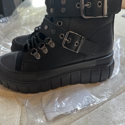 Black Boots Ladies Size 7