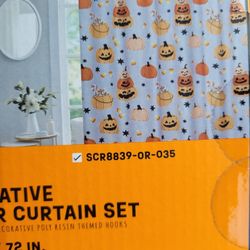 Cortina.   De Bano.    Esta Nueba. Halloween.  