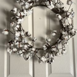 White Cotton Wreath! $10