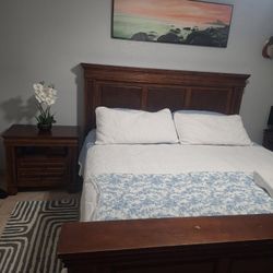 King Bed Set With Night Stand And Bed Side