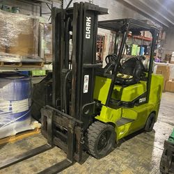 FORKLIFT Clark