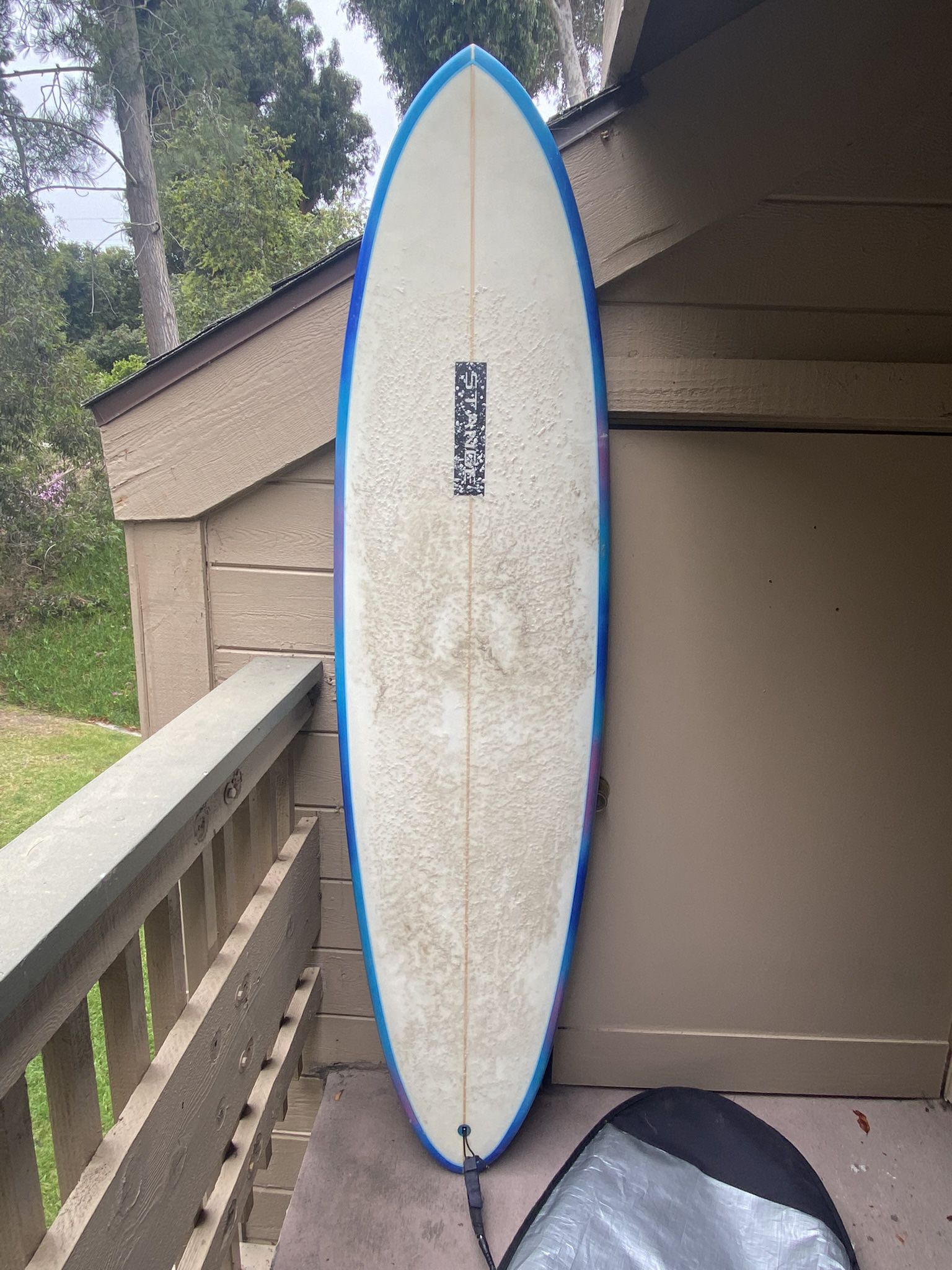 Mid-length Surfboard