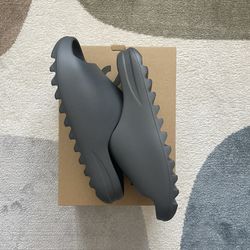 Adidas Yeezy Slide Slate Grey - Size 12M
