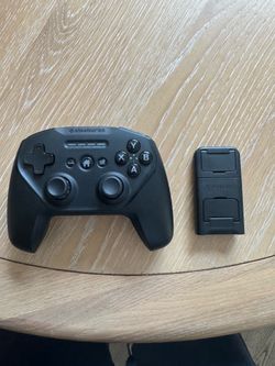 SteelSeries Nimbus+ Controller w/ iPhone Mount Like New