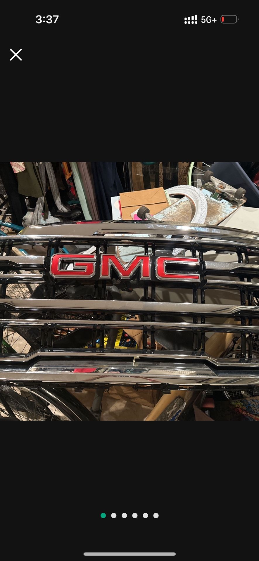 Brand New GMC OEM Grille (Yukon Etc) W/ Hood Trim