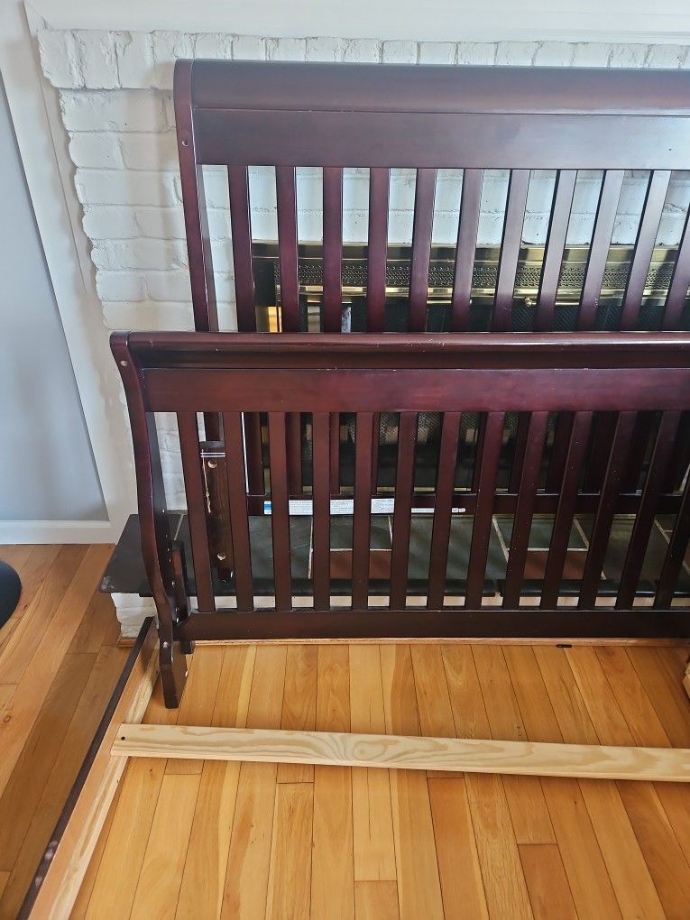 Wood BEDFRAME - Full Size