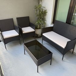 4-Piece Outdoor Furniture Set - Brown/Beige, Like New