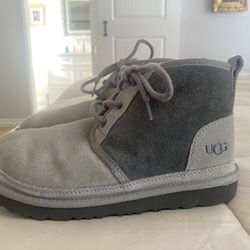 UGG Boys Size 5