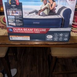 Queen/18in Dura-Beam Deluxe Airbed