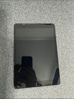 Apple iPad Space Gray Tablet