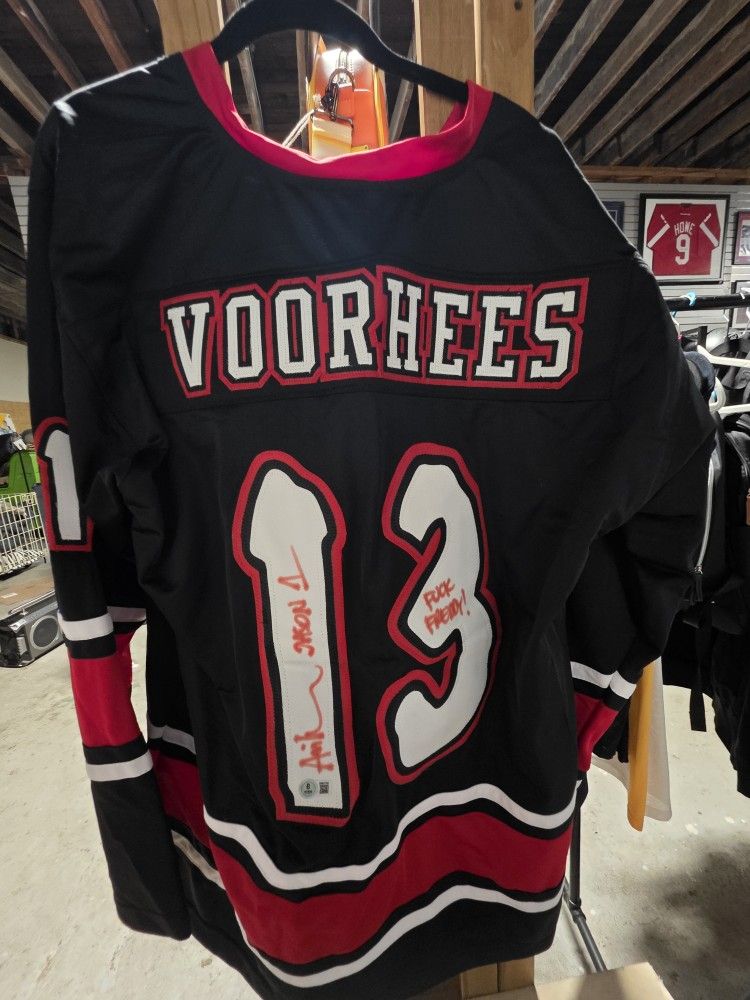 Ari Lehman Signed Autograph Jason Voorhees 13 Black Hockey Jersey Beckett Witnessed