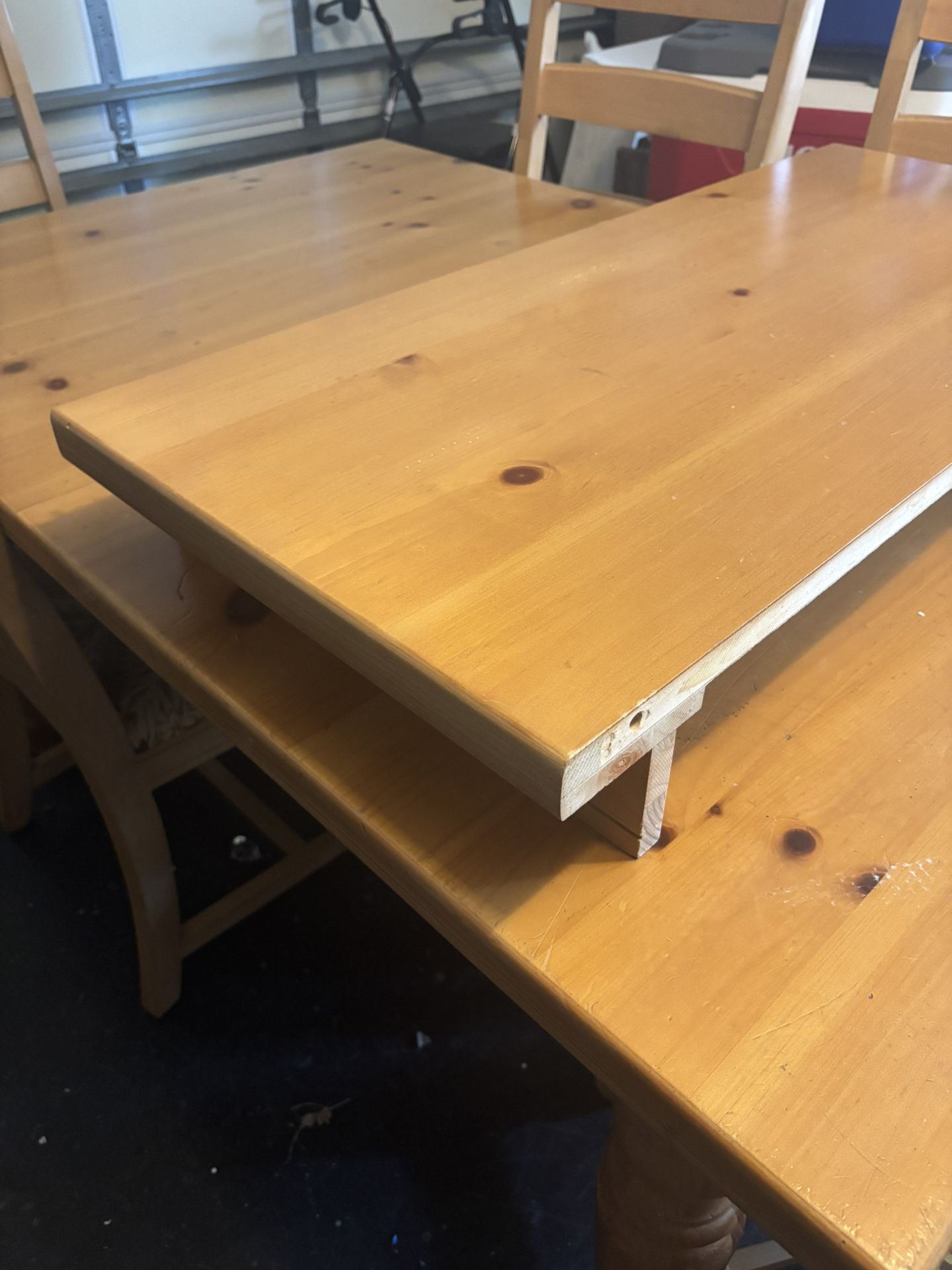 Solid Wood 6 Seat Dining Table With Leaf