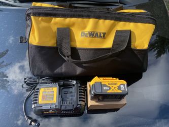 DeWalt 5ah Battery + Charger + Tool Bag