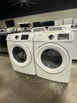 Samsung Electric washer and dryer in perfect condition everything Works