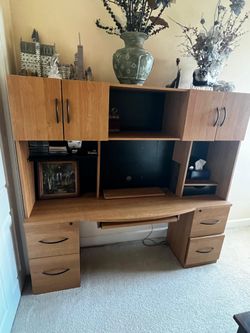 Computer Desk with Storage Cabinets and Shelves
