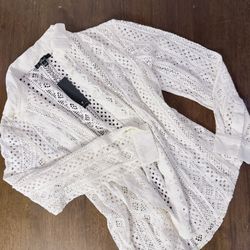 ✨ Lulu’s Oversized White Lace Beach Cover Up Button Up – Size S – New