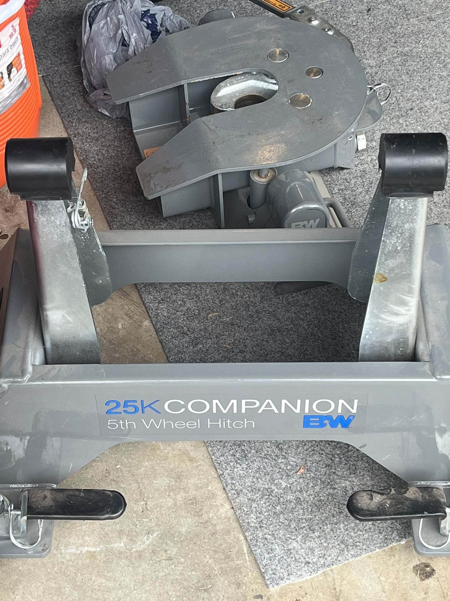 Companion 5th Wheel