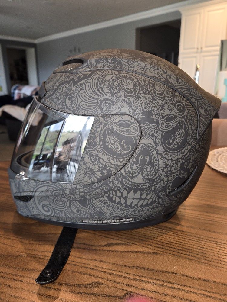 Icon Chantilly Full-face Helmet Black Matte, Women's Large
