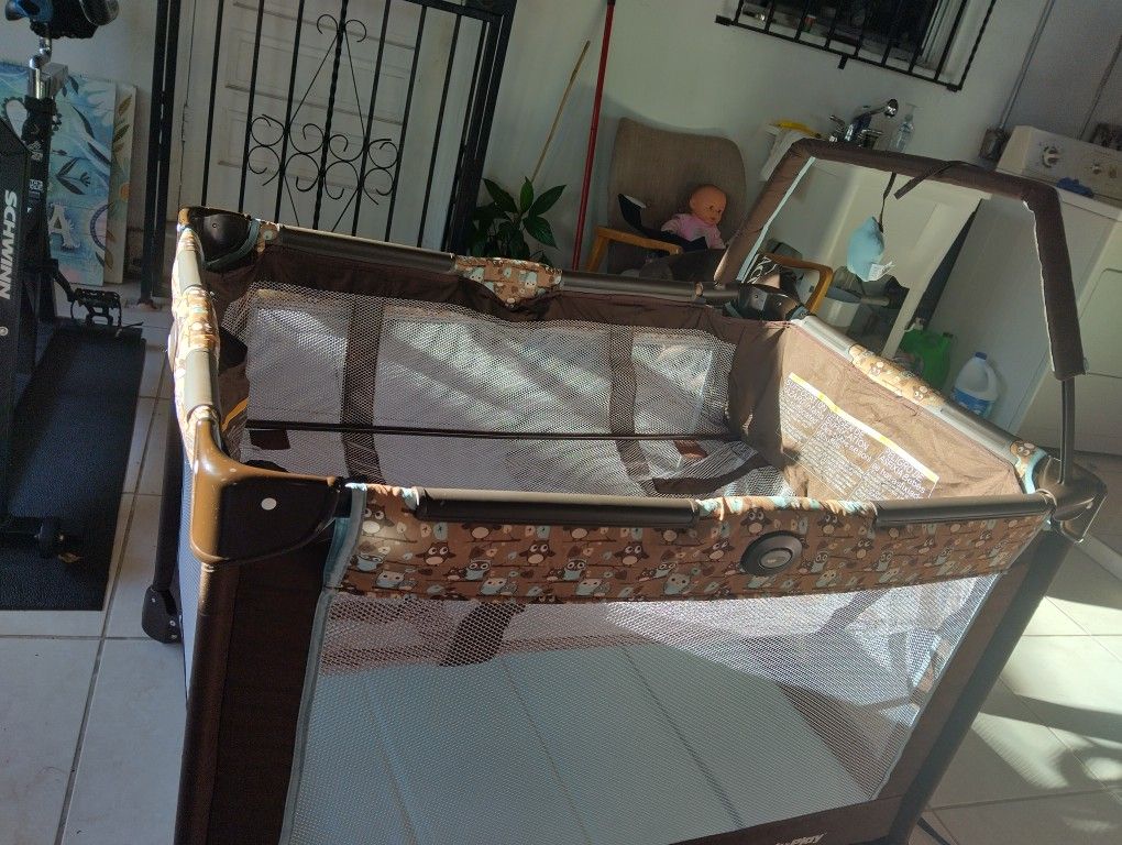 Playpen/ Corralito Para Bebé