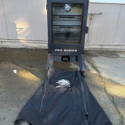 PITBOSS PRO Smoker