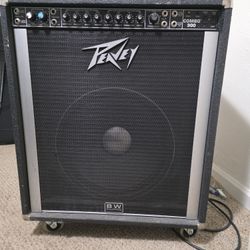 Peavey Combo 300 Bass Amp w/ Black Widow Speaker