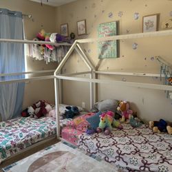 Double House Shape Twin Frames 